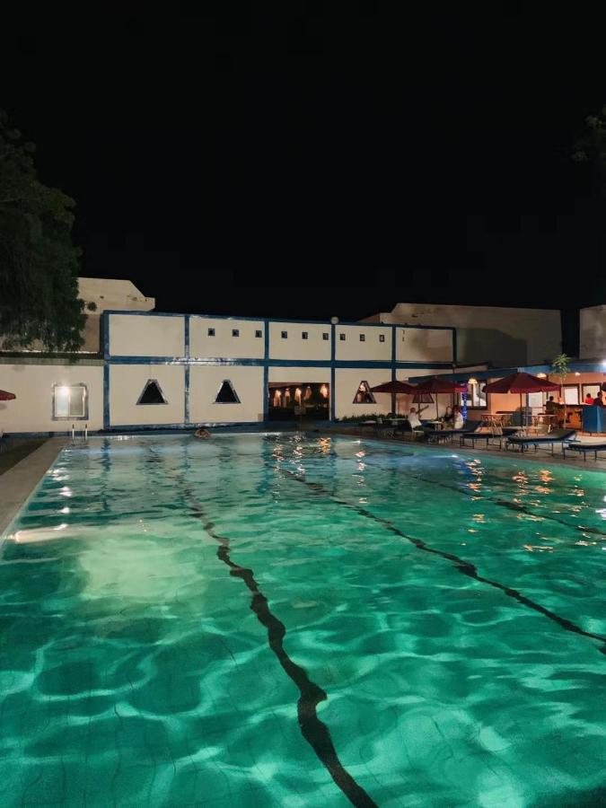 Hotel Chez Wou 吳家園 Himeur al Goz Esterno foto